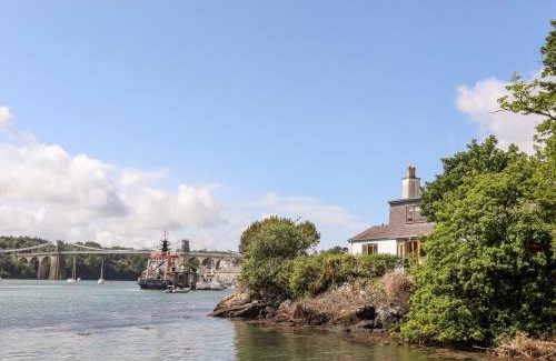 Bangor Casa | Ynys Faelog Cottage