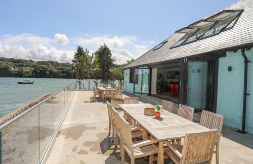 Bangor Casa | Ynys Faelog