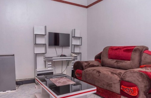 Kampala Cama Y Desayuno | Yobo's Complex Guest House
