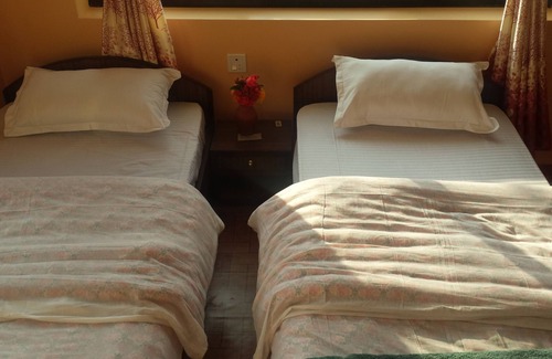 Nagarkot Casa | Retiro de yoga con trekking y senderismo en el valle de Katmandú.