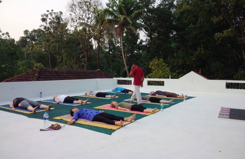 Perumbavoor Casa | YogaLife Homestay - Retiro de yoga