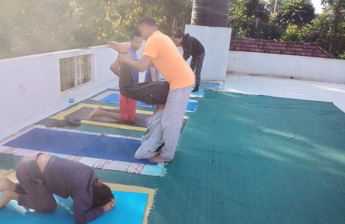 Perumbavoor Casa | YogaLife Homestay - Retiro de yoga
