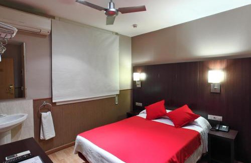 Ciutat Vella Casa | Yomo Hostal BCN Port