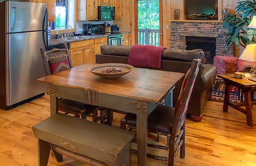 Helen Cabina | Yonah Vista - Luxury Couples Cabin with Spectacular Mountain Views