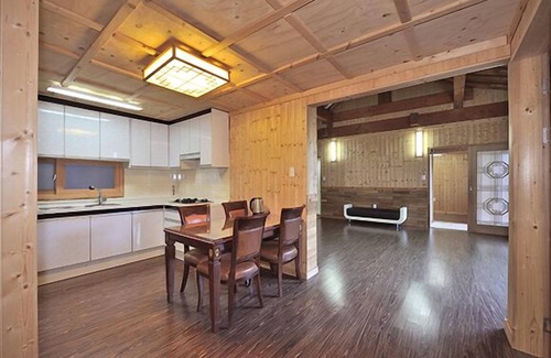 Yongin Casa | Yong Yejik Hanok Pension