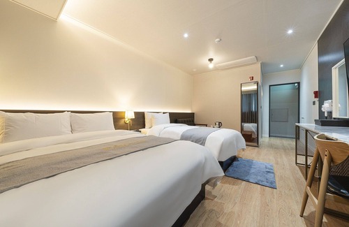 Dongtan Hotel | Yongin Pine