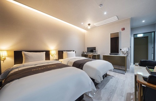Dongtan Hotel | Yongin Pine
