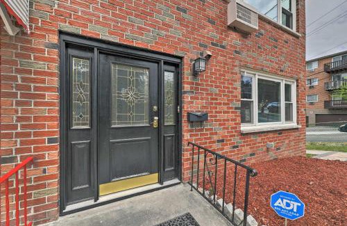 Getty Square Apartamento | Yonkers Apt with Balcony Walk to Train Station!
