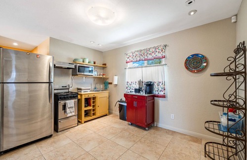 Racquet Club West Apartamento | Yorba Casita