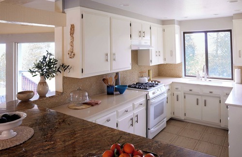 Mariposa Casa | Yosemite-BaseCamp is a Hilltop Tranquil LUX Ranch-house Retreat - sleeps 6 to 8