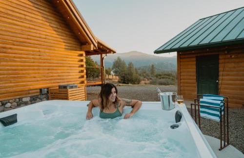 Mariposa Chalet De Esquí | Yosemite Charm by Casa Oso with spa and breathtaking views