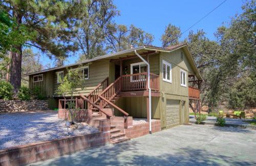 Yosemite Forks Casa | Yosemite Corner w NEW game room/Hot Tub/EV more