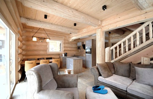 Pfunds Casa | Yosemite Lodge - Summit Lodges - Natural Retreat Pfunds
