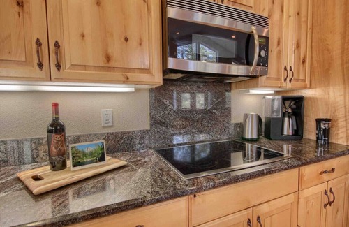 Mariposa Casa | Yosemite Retreat with BBQ and Wifi