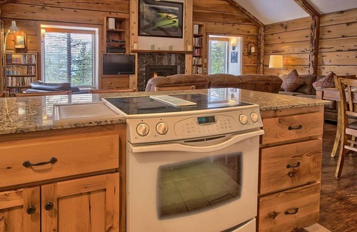 Yosemite West Casa | Refugio de Yosemite en el interior del Parque Nacional de Yosemite, ¡recién remodelado!