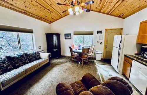 Yosemite West Apartamento | Yosemite Woods Duplex in Yosemite-Upper Unit