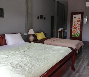 Bang Phra Casa | Yotin Guest House