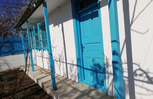 Jurilovca Casa | Usted es bienvenido en una casa auténtica con una fantástica vista al lago.