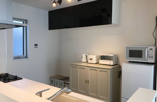 Katasekaigan Casa | You can relax in a spacious and relaxing atmosphere in a private building. Conveniently located near Enoshima Kamakura sightseeing. Two bicycles are available for rent free of charge. Local gourmet food, cafes, and the Enoshima illumination at night are a