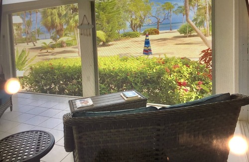 Rum Point Villa | ¡HAS LLEGADO! IMPRESIONANTE VILLA DE LUJO FRENTE AL MAR, DESDE $ 99. 99 / nt