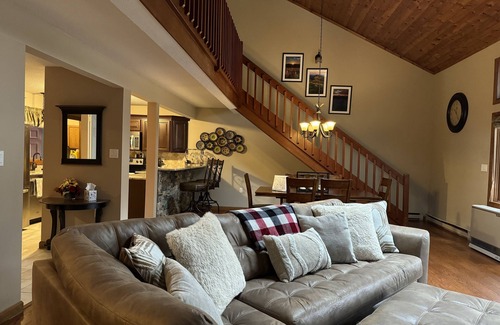 North Woodstock Condominio | You want an adventure? Come stay near Loon Mt., great hiking, biking & skiing.