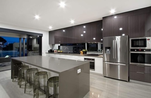 Broadbeach Waters Casa | ELITE HOLIDAY HOMES - SUBLIME @ BROADBEACH