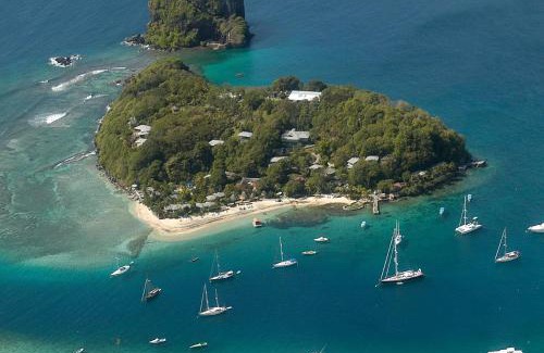 Young Island Complejo | Young Island Resort