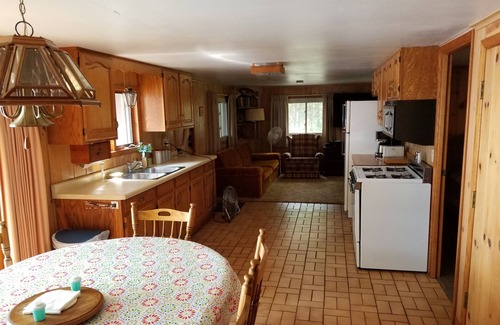 Pelican Lake Cabaña | Young's Cabin