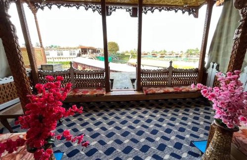 Dal Lake Alquiler De Eote | Young Shahzada Group of Houseboats