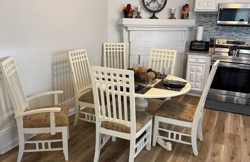 Orangeburg Casa | Your 4 bedroom 3 full bathroom Orangeburg Oasis awaits!
