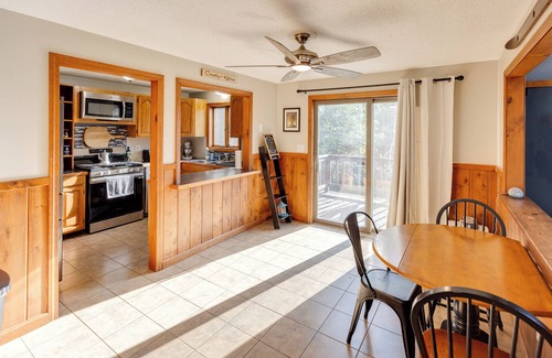 Gilman Casa | Your 5-BR White Mountain Retreat