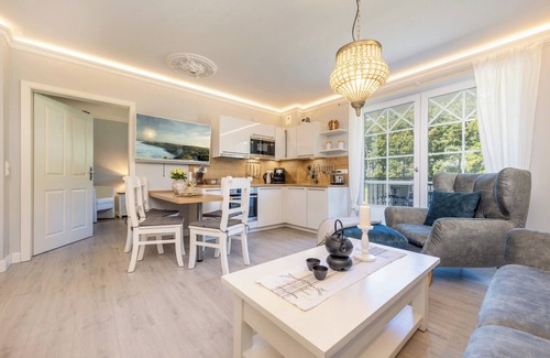 Zingst Apartamento | Your 5-star apartment in the Villa Strandblick with 2 bedrooms offers space