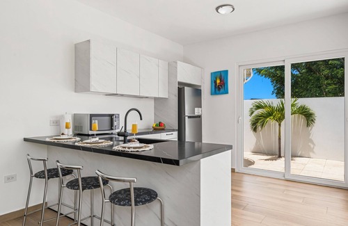 Rancho Casa | Your Aruba Escape with Private Pool, BBQ, Rooftop & minutes from Eagle Beach