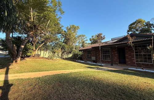 Cranebrook Casa | Your Beautiful Family's Oasis.