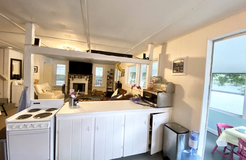 Dudley Casa | Your Cottage on the Lake