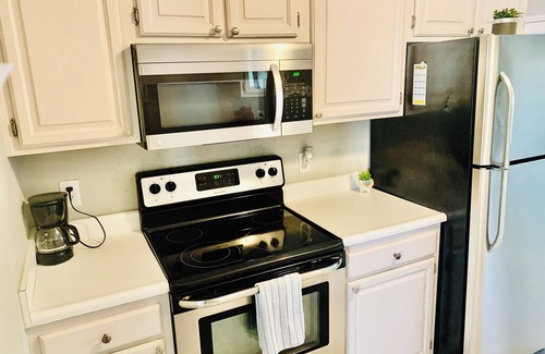 Terry Sanford Casa | ⁂Your Cozy Home-Minutes to Base, 15min to Downtown ⁂