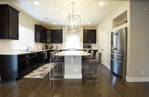 Green Valley Ranch Casa | Your Dream Gateway Near DIA. 5-bedroom house in awesome Denver with WiFi, AC
