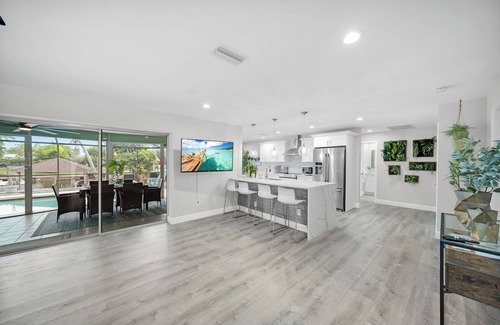 Yacht Club Villa | Your Dream Gulf-Access Escape in Florida – Where Luxury Meets the Shore!