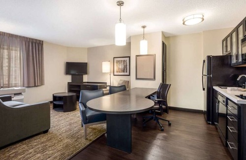Brentwood Casa | Your Dream Stay in the Heart of Tennessee! 2 Relaxing Units, Full Kitchen!