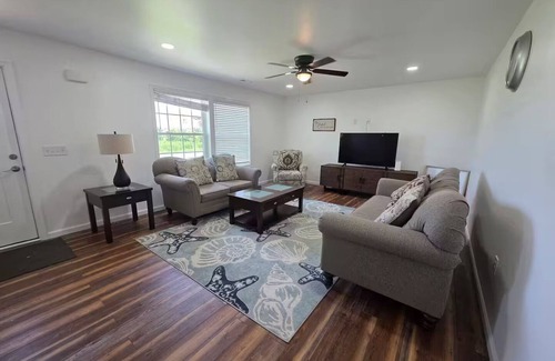 Georgetown Casa | Your fam will be close to everything when stay at this centrally-located place.