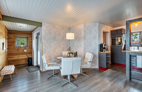 Guldengossa Apartamento | Vuestro lugar de bienestar Abendgold — Perfecto para familias, gran terraza y cerca de lagos con aparcamiento gratuito