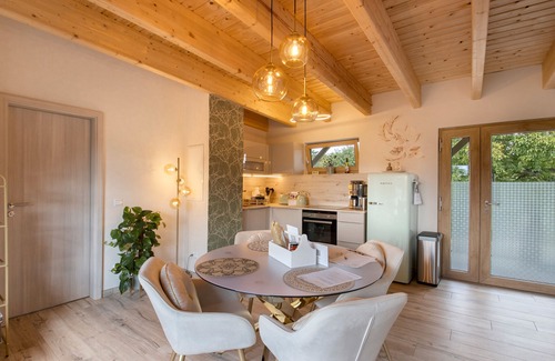 Guldengossa Apartamento | Vuestro lugar de bienestar Sternenzauber - Perfecto para parejas y familias, amplio apartamento