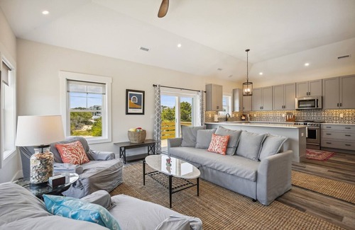 Whalehead Beach Casa | Your Fresh Beach Oasis!