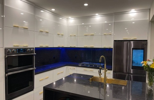 Churchill Meadows Casa | YOUR HOME AWAY FROM HOME....Best Family Neighourhood, Close to all Attraction