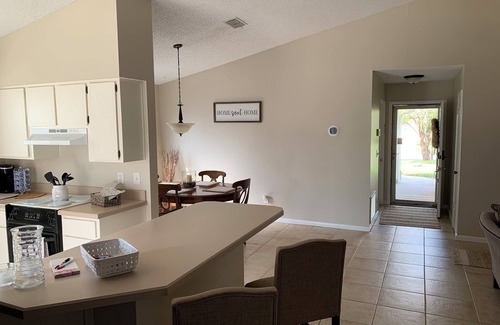Isle of Palms Casa | Your Home Away From Home and 2 miles from The Mayo Clinic and Snowbirds welcomed