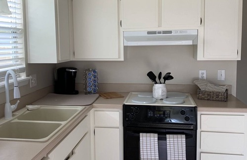 Isle of Palms Casa | Your Home Away From Home and 2 miles from The Mayo Clinic and Snowbirds welcomed