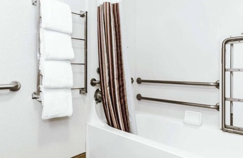 Guasti Casa | Your Home Away From Home! 3 Pet-friendly Units. Close to Golden Oak Park!