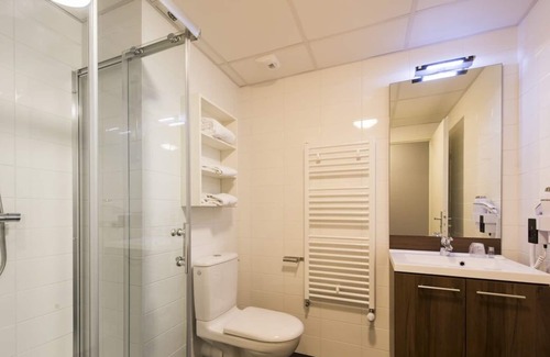 Dijon Casa | Your Home Away from Home! Pet-friendly Near Palace of the Dukes of Burgundy!
