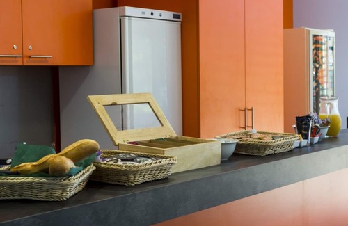 Dijon Casa | Your Home Away from Home! Pet-friendly Near Palace of the Dukes of Burgundy!