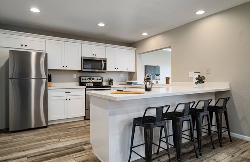 Dobson Ranch Casa | Your Home Away from Home: Pool, Games, Hot Tub, Mini-Golf, BBQ, Luxury Home